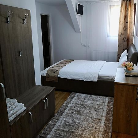 Casa Hortensia Tasnád Kültér fotó