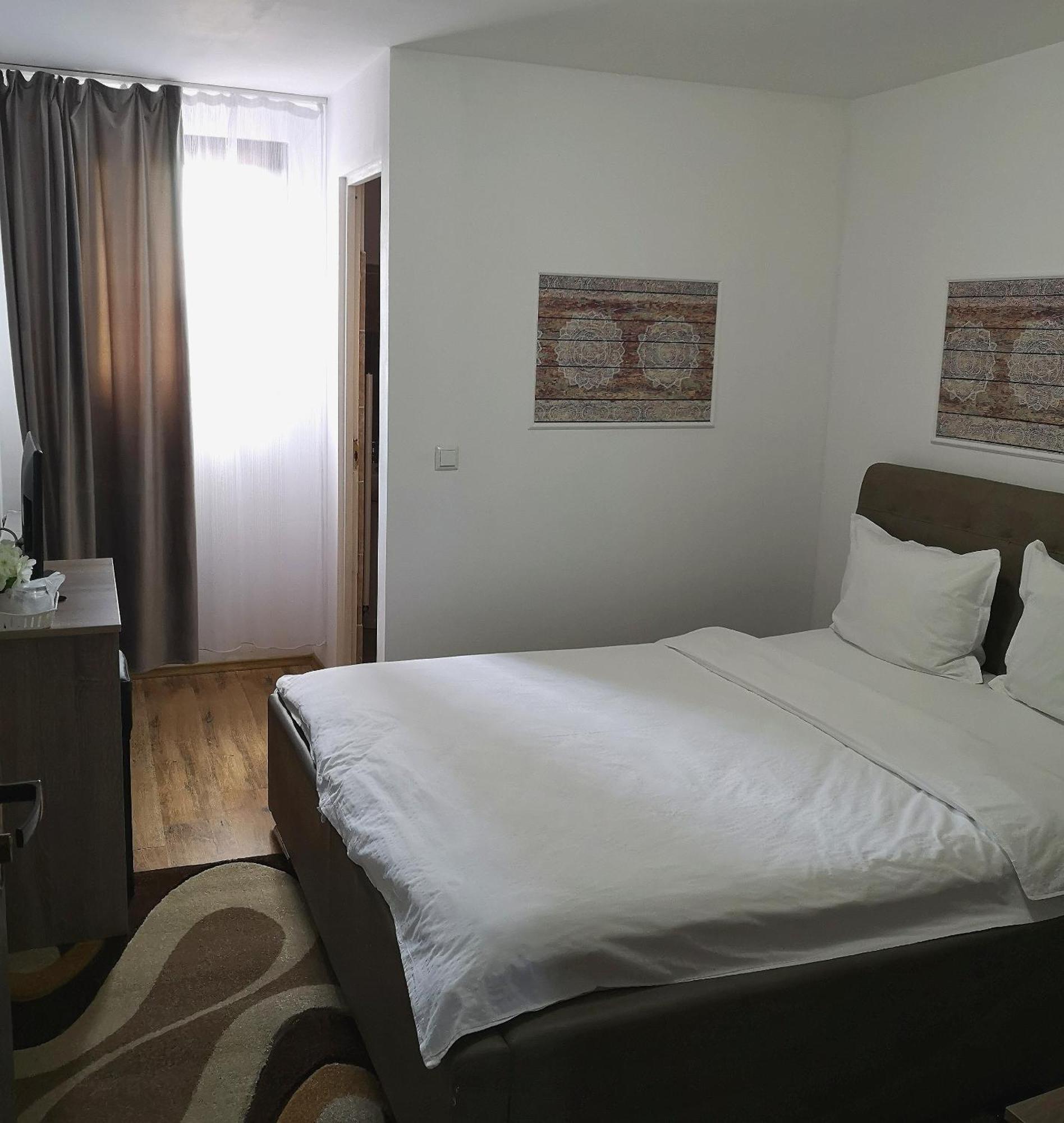 Casa Hortensia Tasnád Kültér fotó